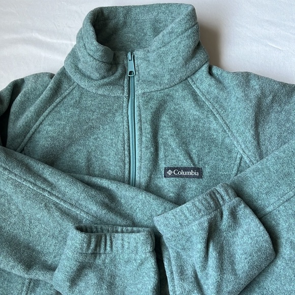 Columbia women’s L green zip up sweater - Picture 2 of 7